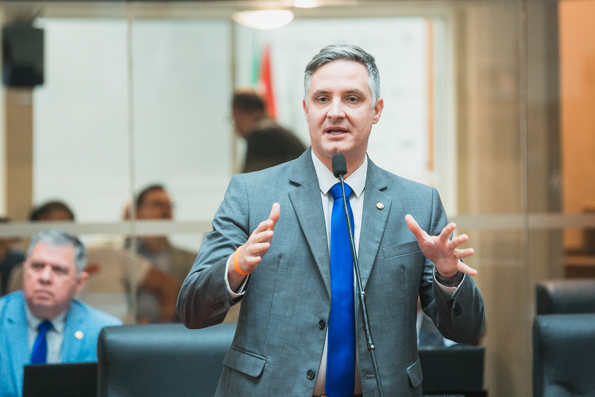 Deputado Matheus Cadorin protocola Projeto para frear o aumento de impostos em Santa Catarina