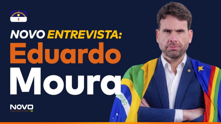 A imagem da matéria “NOVO Entrevista - Eduardo Moura” ao lado do candidato a deputado federal por Pernambuco, Eduardo Moura.